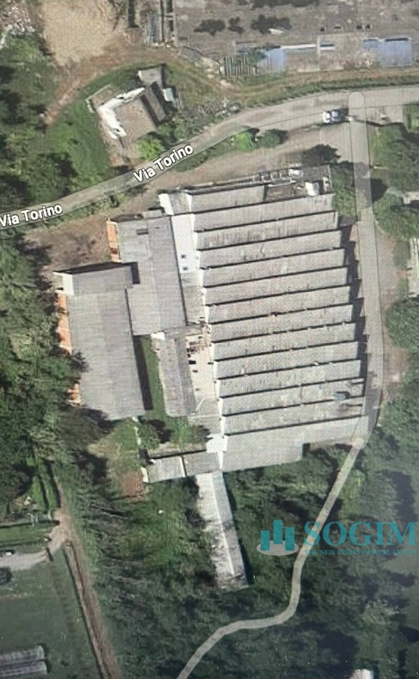 terreno industriale in vendita a Caronno Pertusella