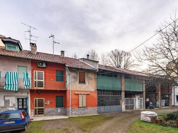 appartamento in vendita a Caronno Pertusella