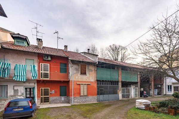 appartamento in vendita a Caronno Pertusella