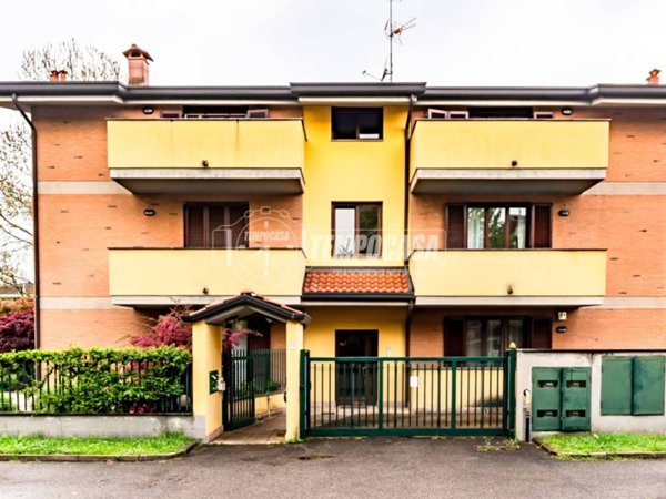 appartamento in vendita a Caronno Pertusella