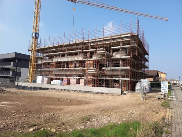 appartamento in vendita a Caronno Pertusella