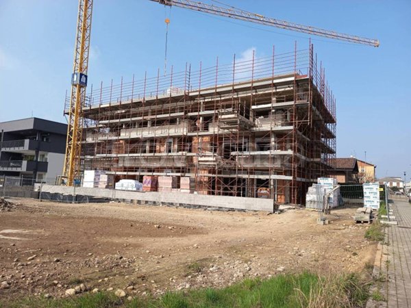 appartamento in vendita a Caronno Pertusella