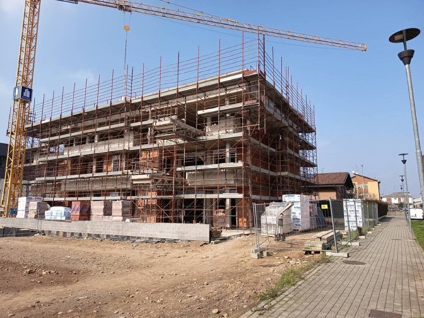 appartamento in vendita a Caronno Pertusella