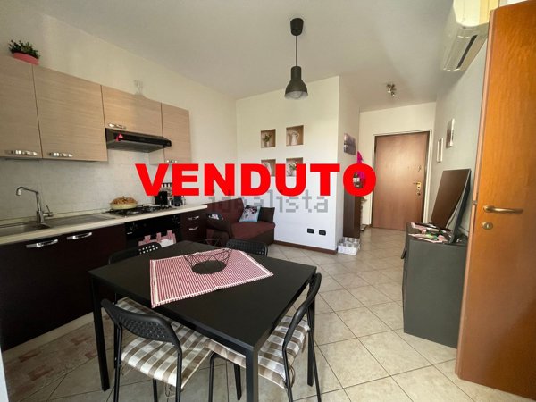appartamento in vendita a Caronno Pertusella