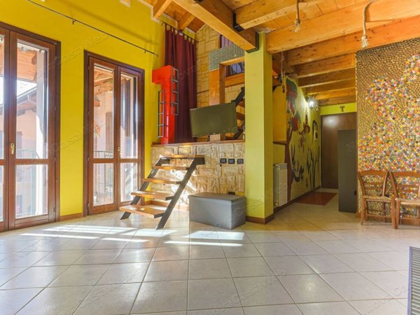 appartamento in vendita a Caronno Pertusella