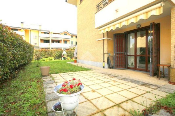 appartamento in vendita a Caronno Pertusella