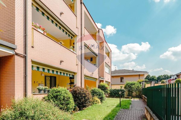 appartamento in vendita a Caronno Pertusella