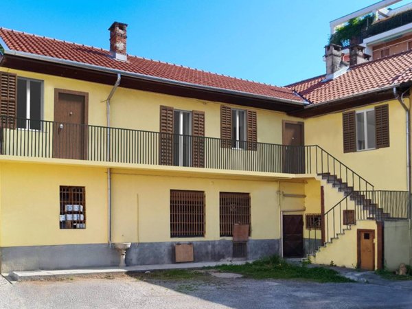 appartamento in vendita a Caronno Pertusella