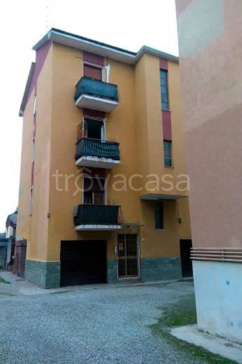appartamento in vendita a Caronno Pertusella