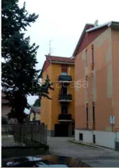 appartamento in vendita a Caronno Pertusella