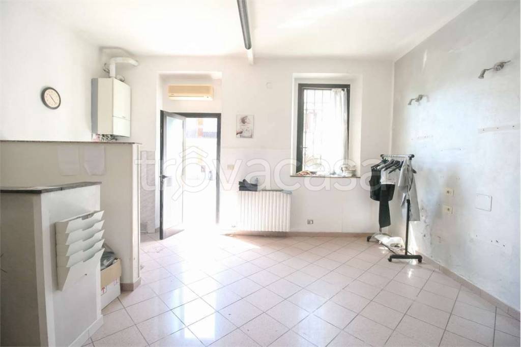 monolocale in vendita a Caronno Pertusella