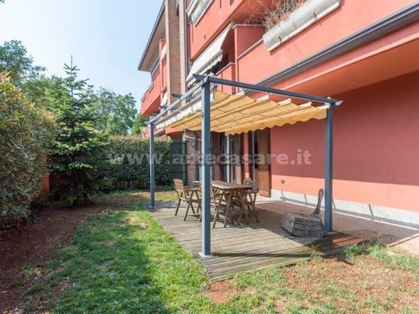 appartamento in vendita a Caronno Pertusella