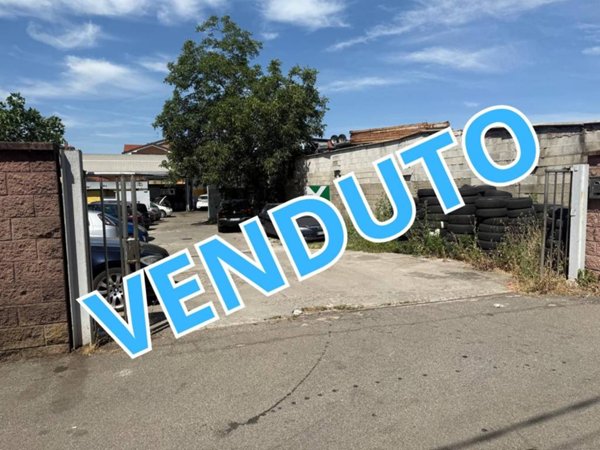 appartamento in vendita a Caronno Pertusella