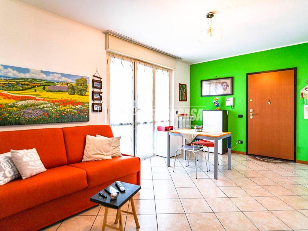 appartamento in vendita a Caronno Pertusella