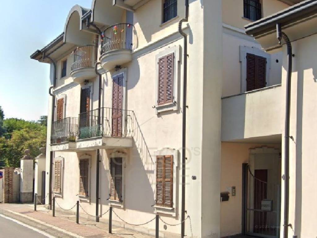 appartamento in vendita a Caronno Pertusella