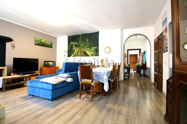 appartamento in vendita a Caronno Pertusella