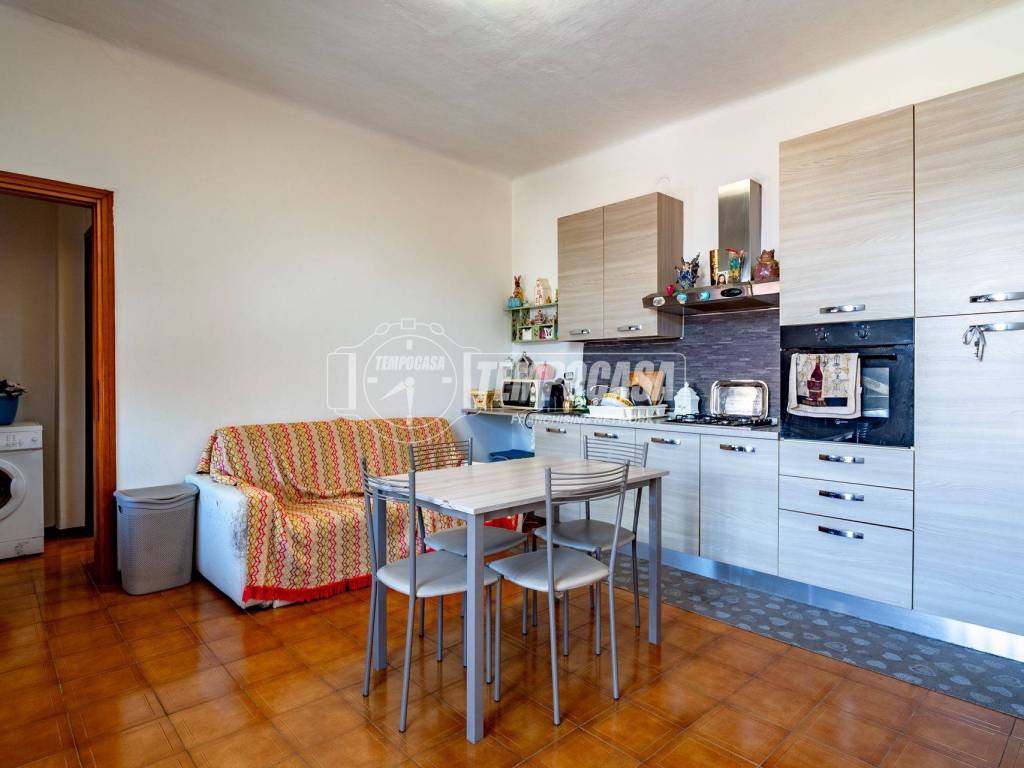 appartamento in vendita a Caronno Pertusella