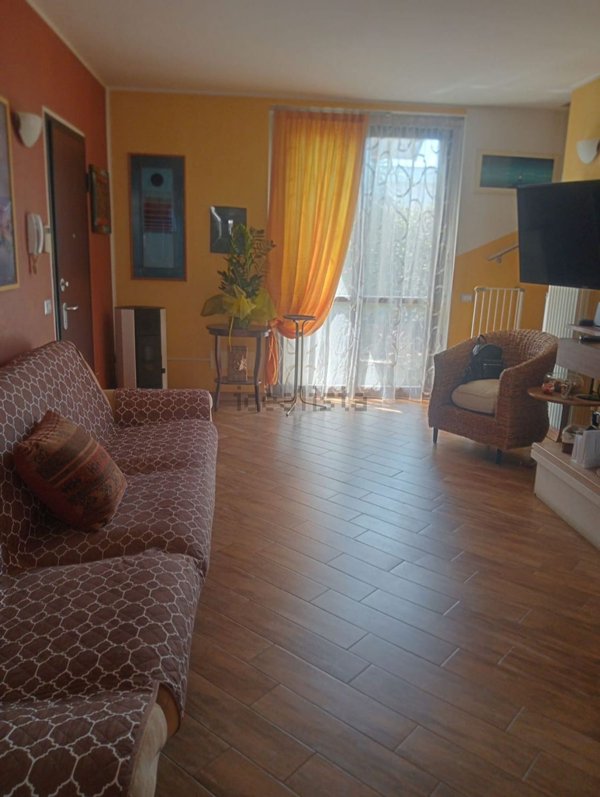 appartamento in vendita a Caronno Pertusella
