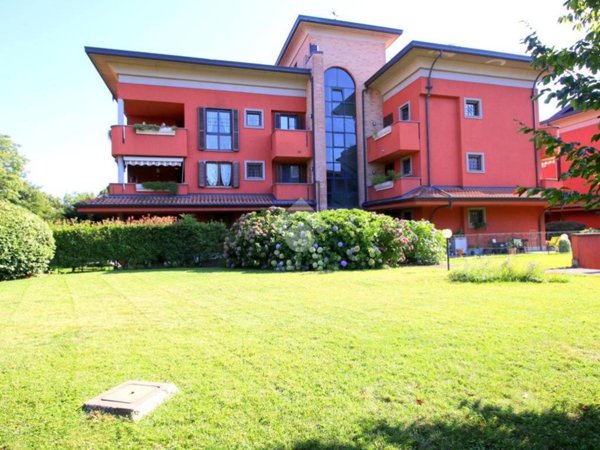 appartamento in vendita a Caronno Pertusella