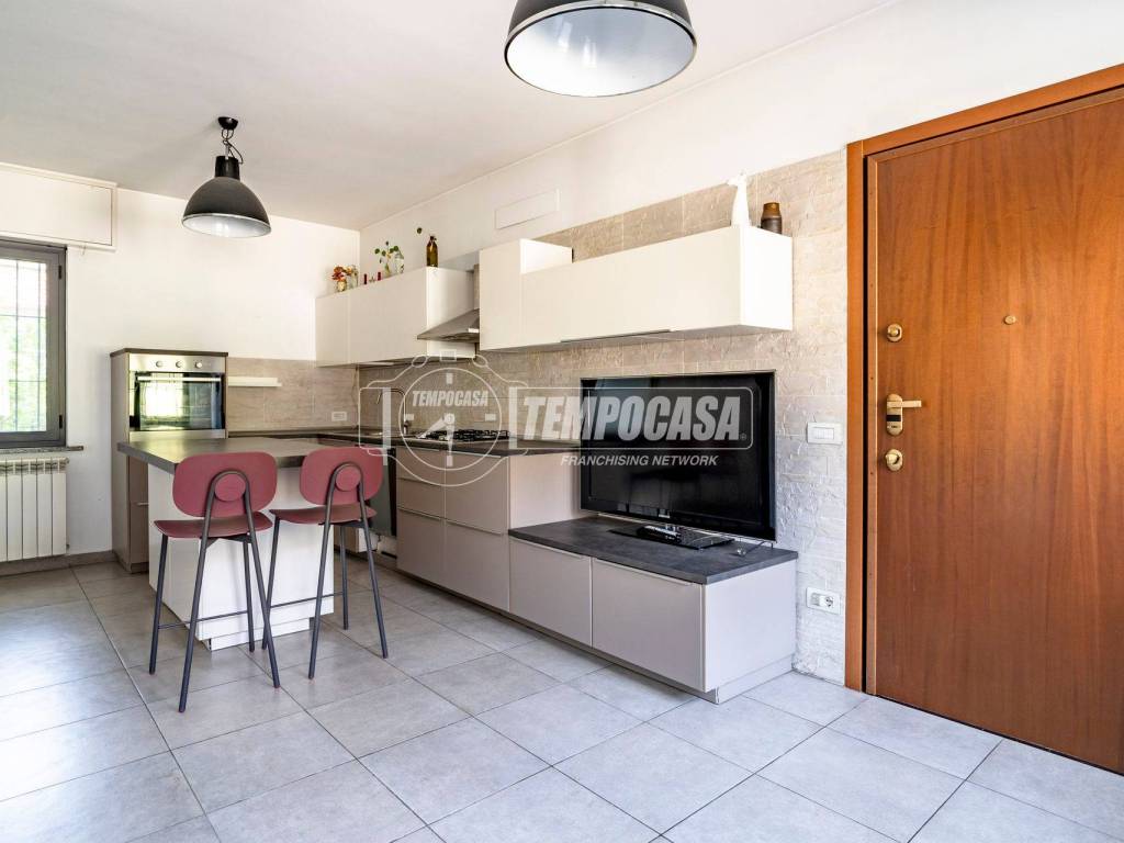 appartamento in vendita a Caronno Pertusella