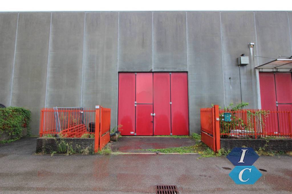 appartamento in vendita a Caronno Pertusella