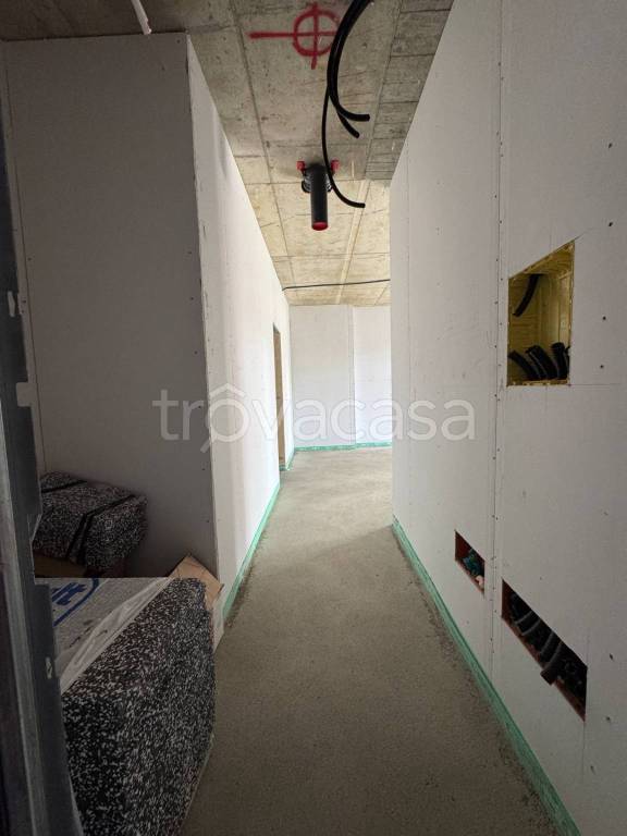 appartamento in vendita a Caronno Pertusella