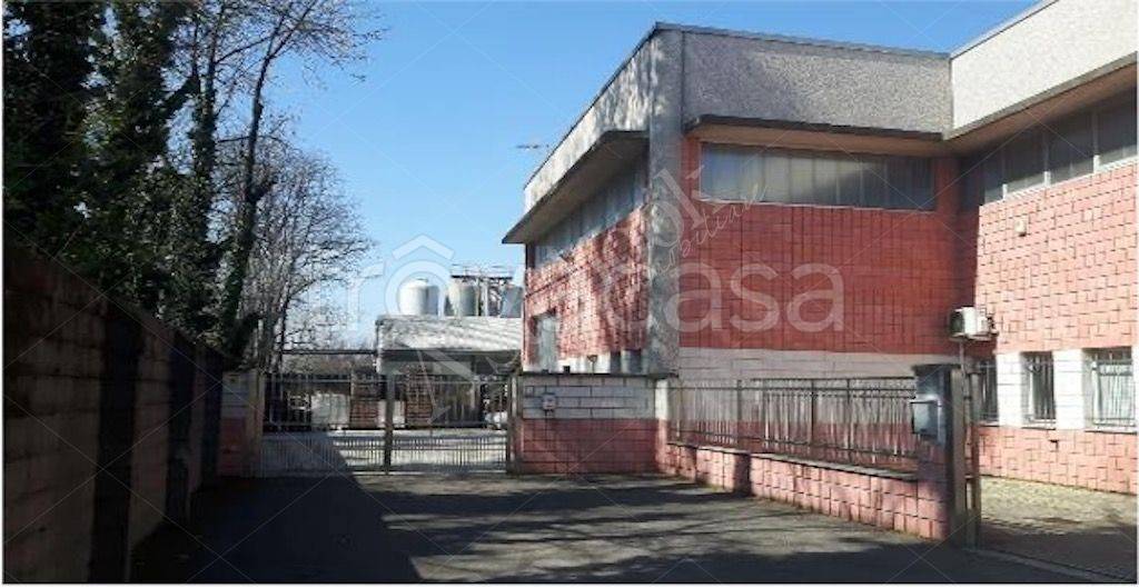 appartamento in vendita a Caronno Pertusella