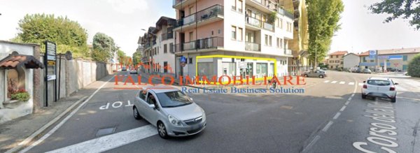 locale commerciale in vendita a Caronno Pertusella