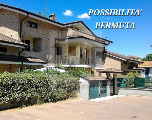 appartamento in vendita a Caronno Pertusella