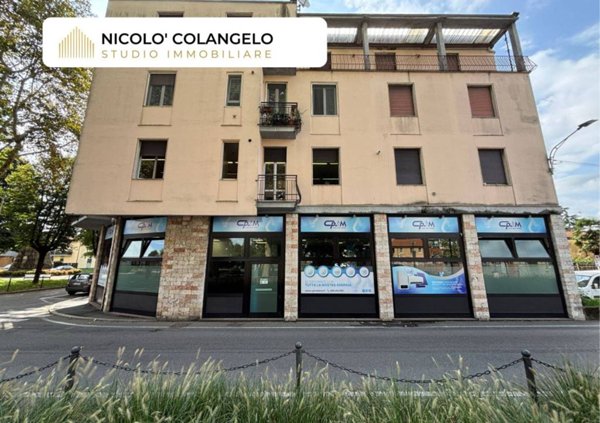 appartamento in vendita a Caronno Pertusella
