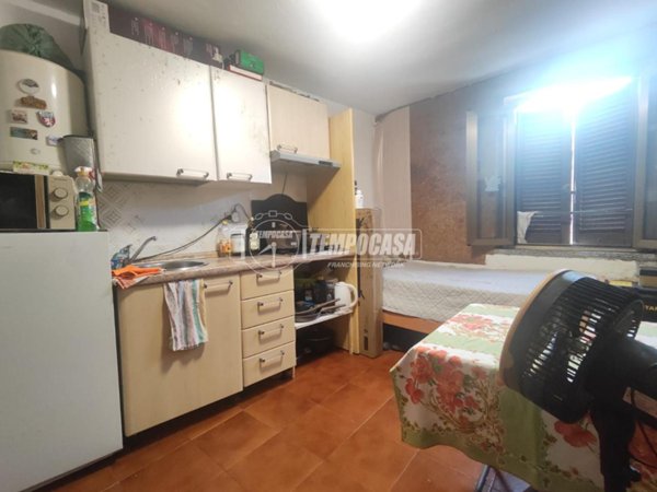 appartamento in vendita a Caronno Pertusella