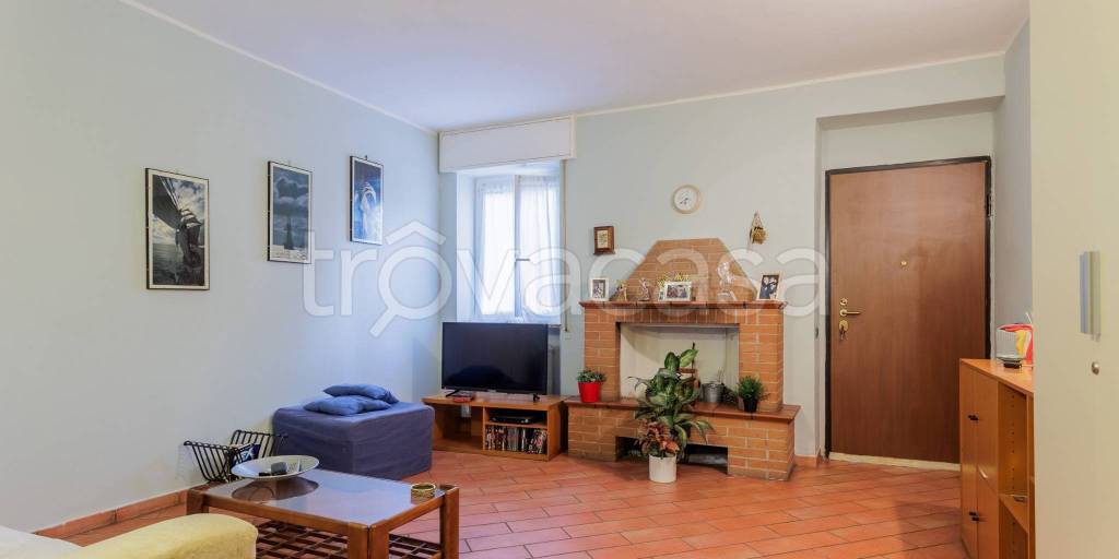 appartamento in vendita a Caronno Pertusella