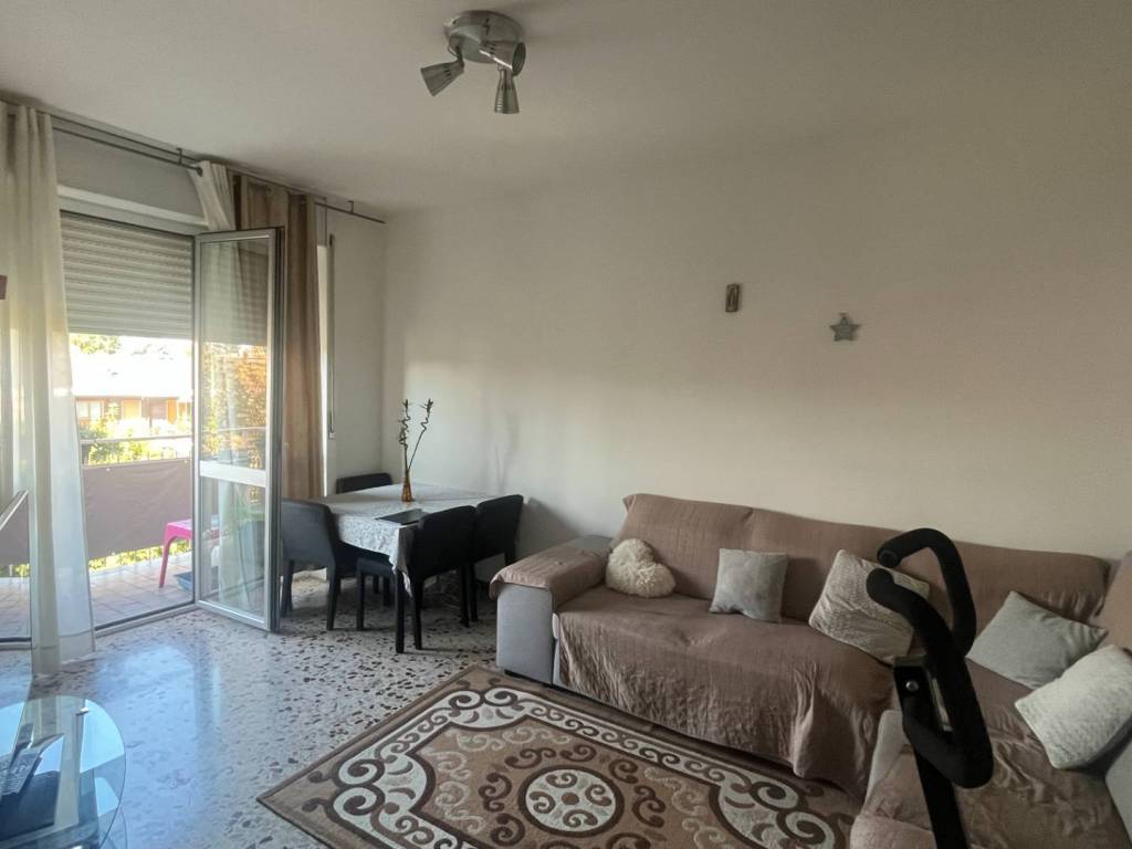 appartamento in vendita a Caronno Pertusella
