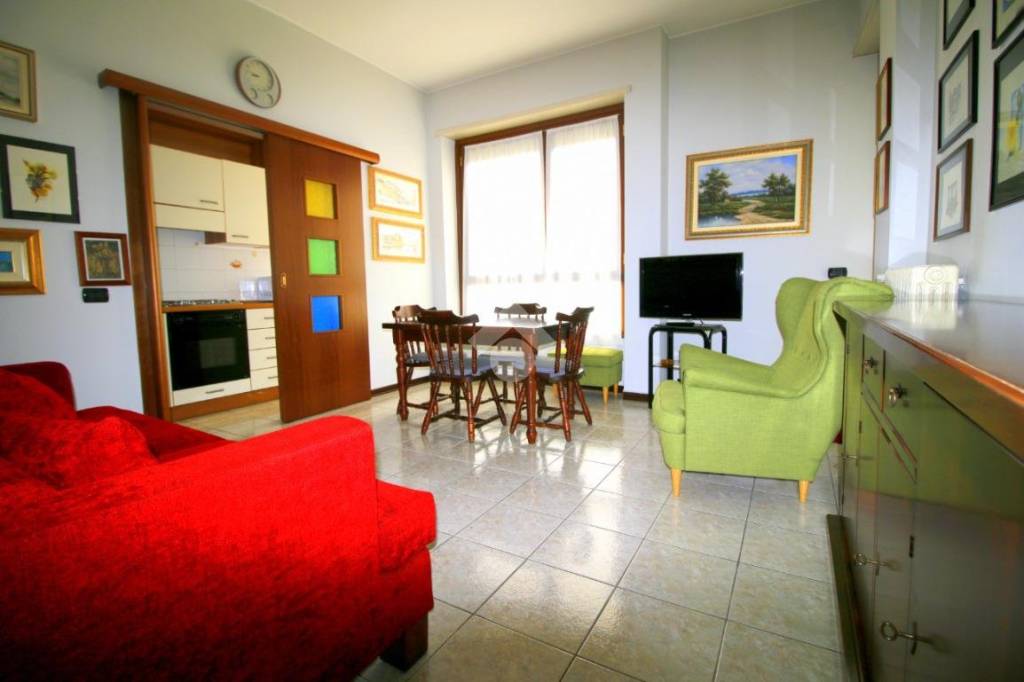 appartamento in vendita a Caronno Pertusella