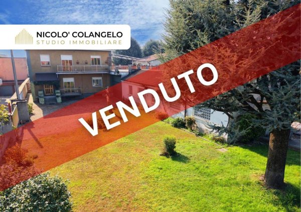 casa indipendente in vendita a Caronno Pertusella