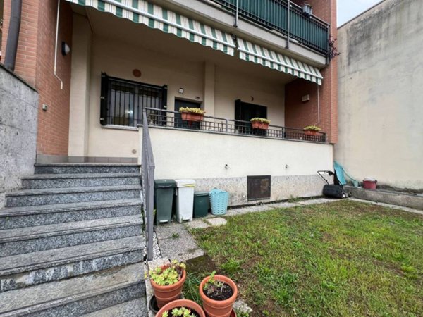 appartamento in vendita a Caronno Pertusella