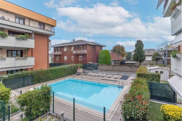 appartamento in vendita a Caronno Pertusella