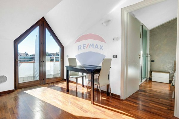 appartamento in vendita a Caronno Pertusella