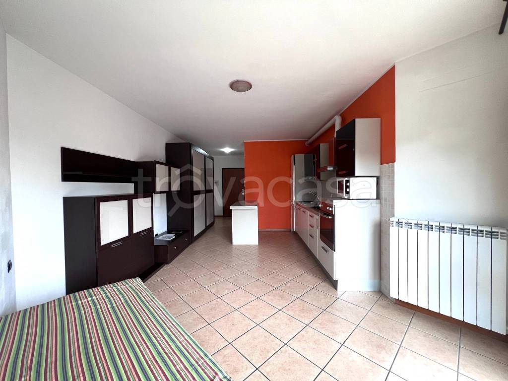 appartamento in vendita a Caronno Pertusella