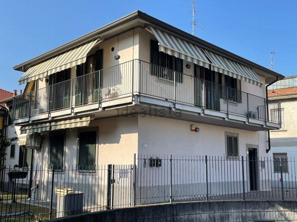 appartamento in vendita a Caronno Pertusella