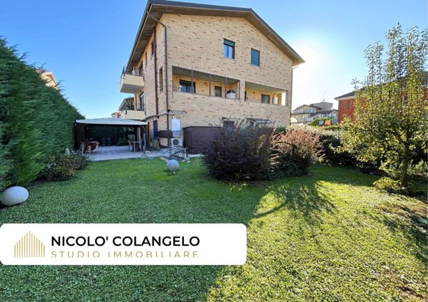 appartamento in vendita a Caronno Pertusella