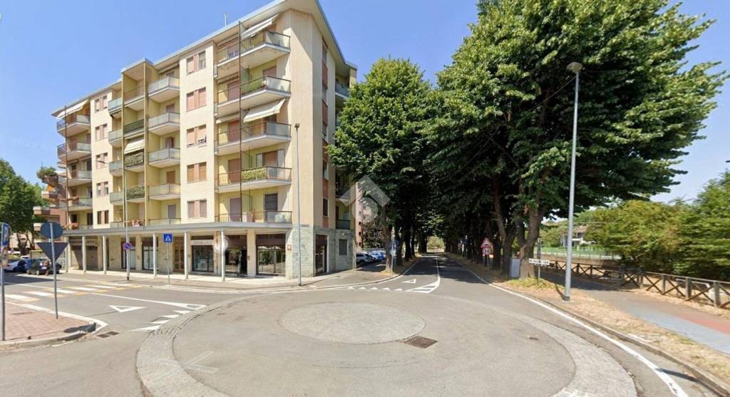 appartamento in vendita a Caronno Pertusella