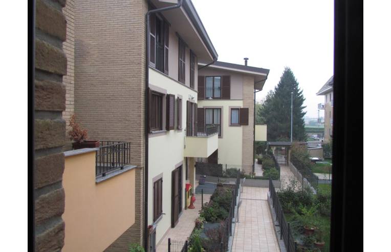 appartamento in vendita a Caronno Pertusella