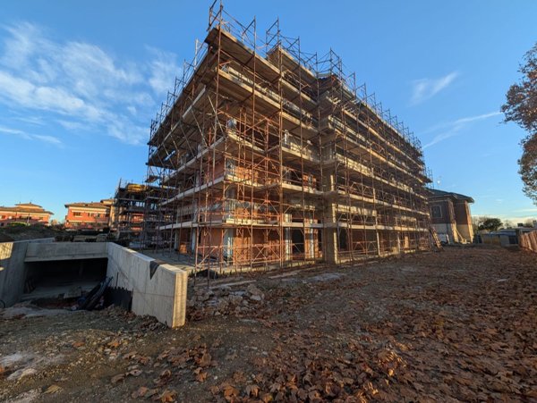 appartamento in vendita a Caronno Pertusella