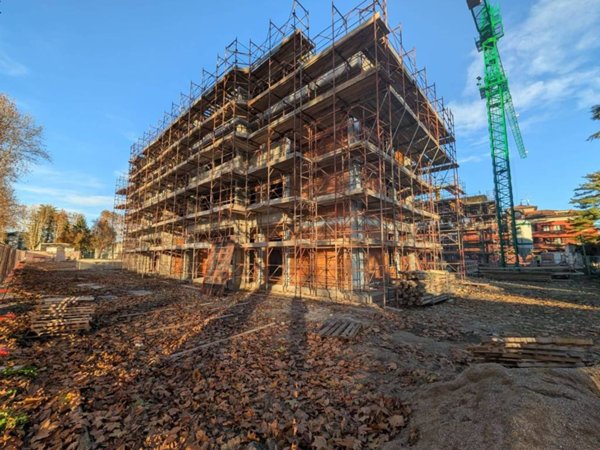 appartamento in vendita a Caronno Pertusella