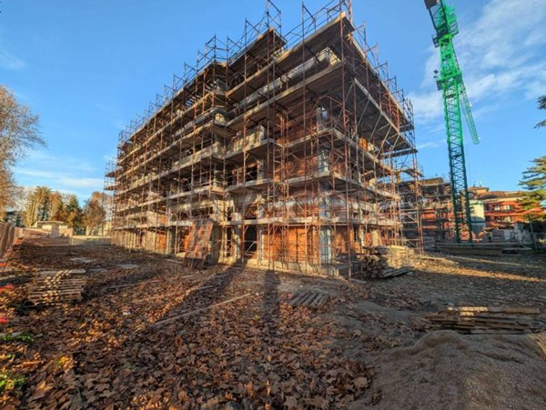 appartamento in vendita a Caronno Pertusella