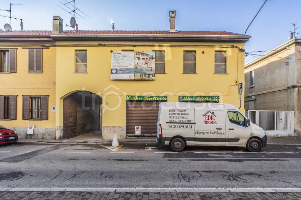 appartamento in vendita a Caronno Pertusella
