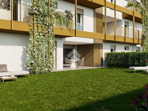 appartamento in vendita a Caronno Pertusella