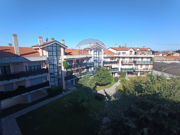 appartamento in vendita a Caronno Pertusella