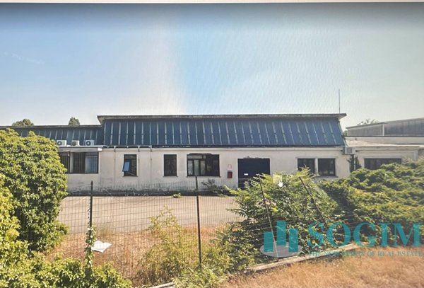 terreno industriale in vendita a Caronno Pertusella